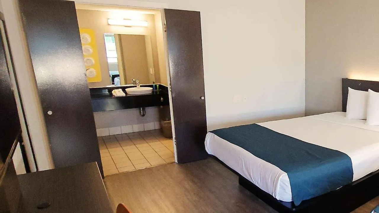 Hotel Motel 6-Anaheim, Ca - Maingate